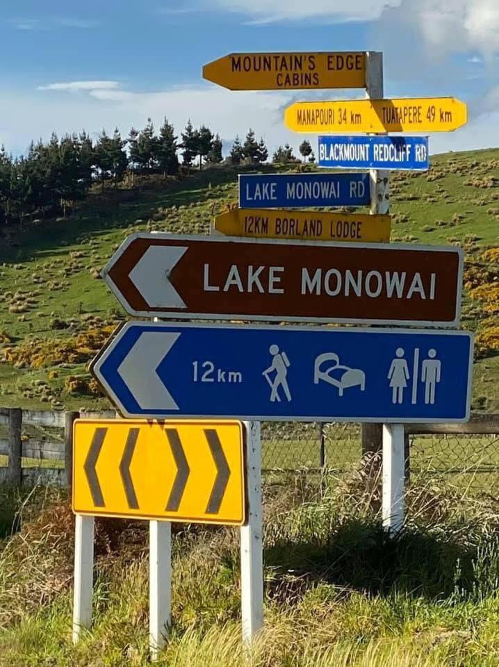 Mountains Edge Cabins Monowai Εξωτερικό φωτογραφία